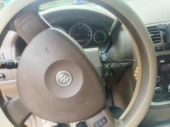 [南昌·赣A] 二手别克别克GL82014款 2.4L 经典版