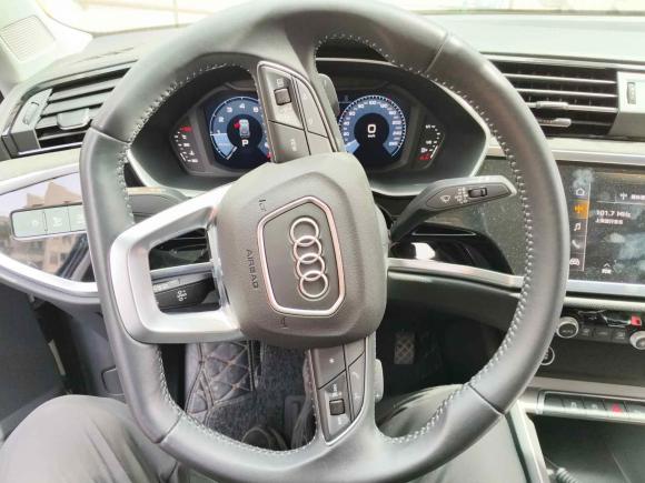 [上海·沪E] 二手奥迪奥迪Q32021款 35 TFSI 时尚动感型