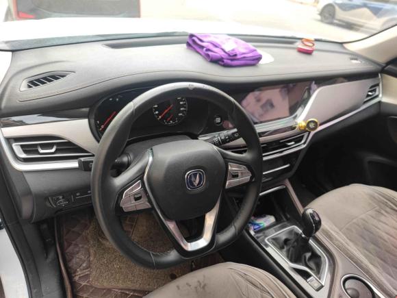 [义乌·浙G] 二手长安长安CS35PLUS2019款 1.6L 手动酷联版