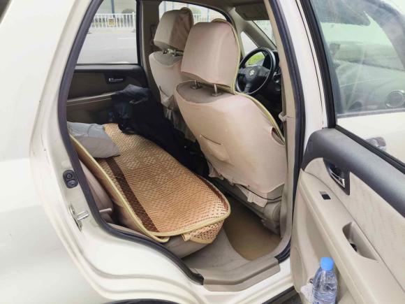 [金华·浙G] 二手铃木天语 SX42011款 两厢 1.6L 自动灵动型