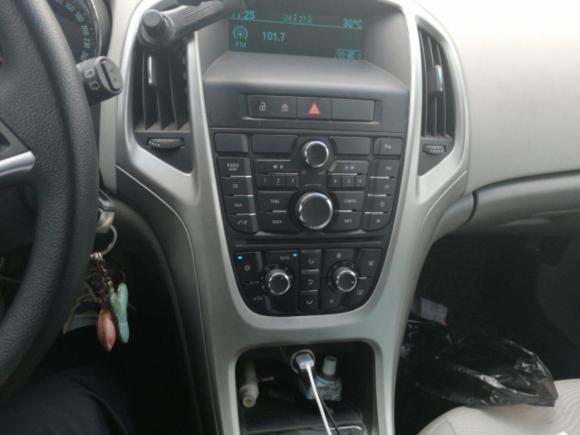 [上海·沪C] 二手别克英朗2014款 XT 1.6L 手动进取版