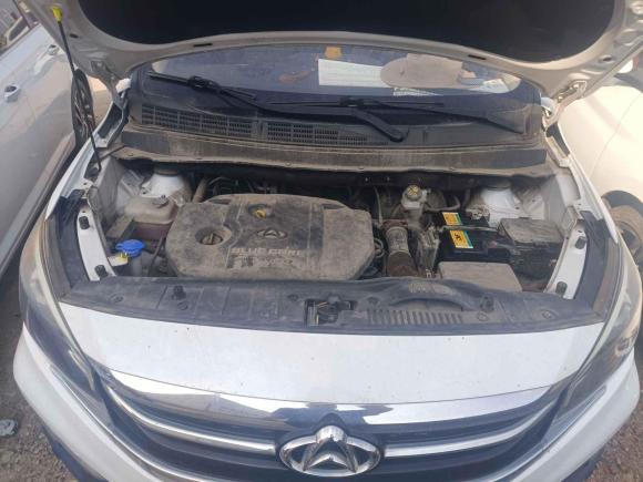 [青岛·鲁B] 二手长安欧尚长安欧尚A8002017款 1.6L 手动智享型