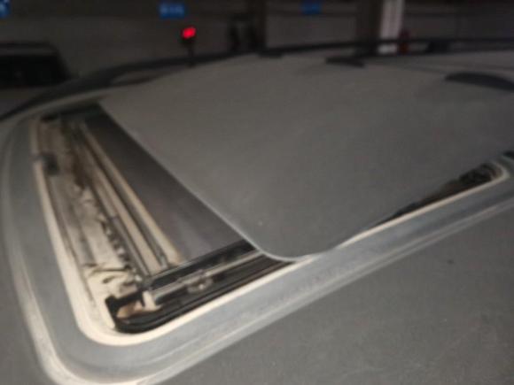 [西安·陕U] 二手奔驰唯雅诺2011款 2.5L 尊贵版