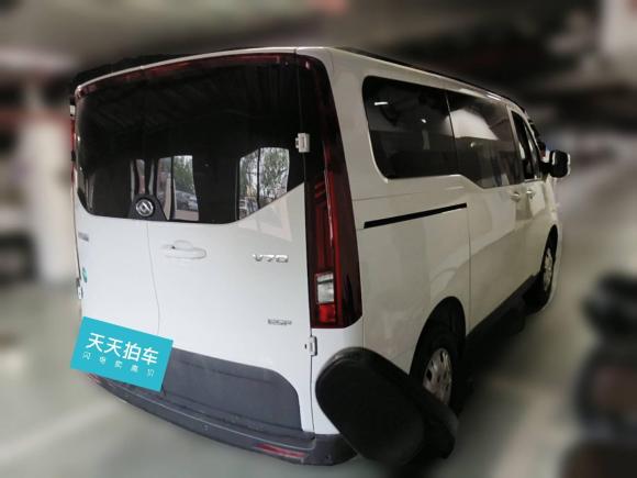 [上海·粤L] 二手上汽大通MAXUS新途V702023款 2.0T 精英版 手动短轴低顶 5/6座（125Ps）