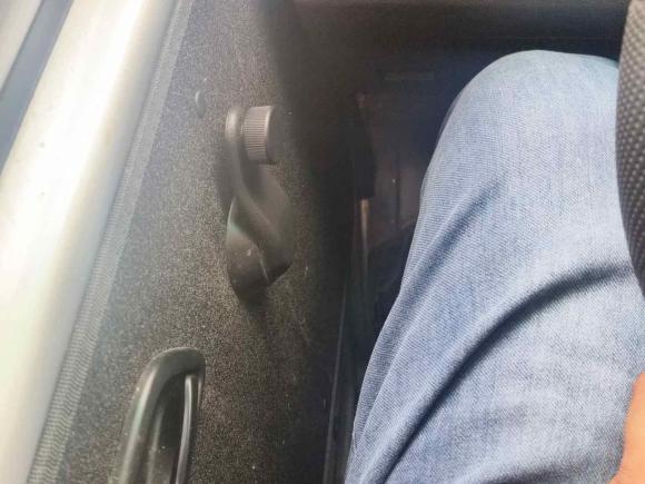 [杭州·浙D] 二手金杯小海狮X302023款 1.5L 超享型客车5/6/7座无空调版SWC15M