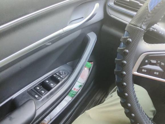 [深圳·粤B] 二手比亚迪驱逐舰052023款 冠军版 DM-i 55KM 豪华型