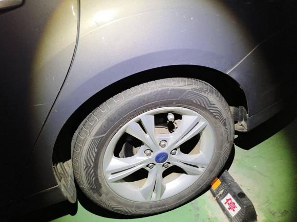 [苏州·苏E] 二手福特福克斯2012款 三厢 1.6L 手动风尚型