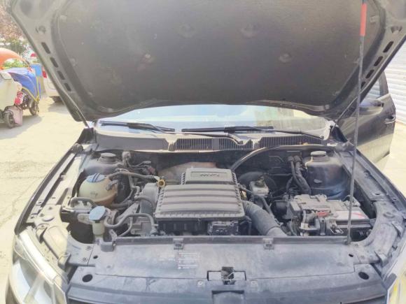 [济南·鲁A] 二手大众朗逸2013款 改款经典 1.6L 自动风尚版