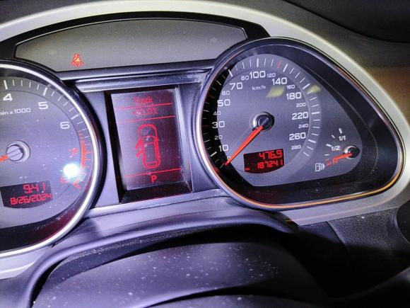 [深圳·粤B] 二手奥迪奥迪Q72011款 3.0 TFSI 进取型(200kW)