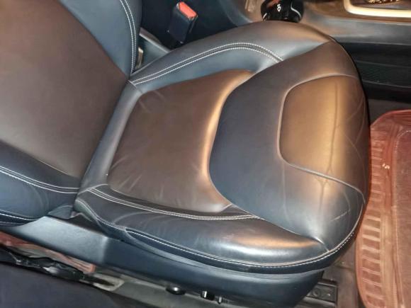 [济南·鲁A] 二手Jeep自由光2016款 2.4L 领先版