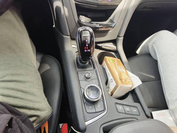 [南京·苏A] 二手凯迪拉克凯迪拉克XT62021款 2.0T 六座四驱豪华型