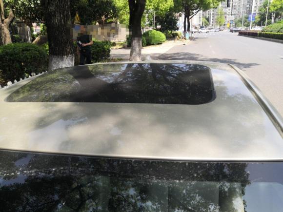 [上海·沪E] 二手沃尔沃沃尔沃S402006款 2.4i