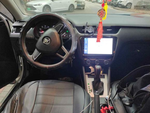 [武汉·鄂A] 二手斯柯达明锐2017款 1.6L 自动创行版