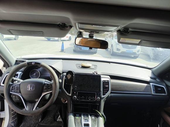 [广州·粤A] 二手本田本田UR-V2017款 370TURBO 两驱尊贵版 国V