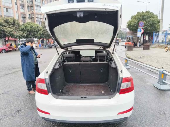 [成都·川A] 二手斯柯达明锐2017款 经典款 1.6L 手动标准版