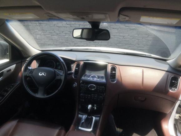 [佛山·粤E] 二手英菲尼迪英菲尼迪QX502013款 2.5L 两驱优雅版