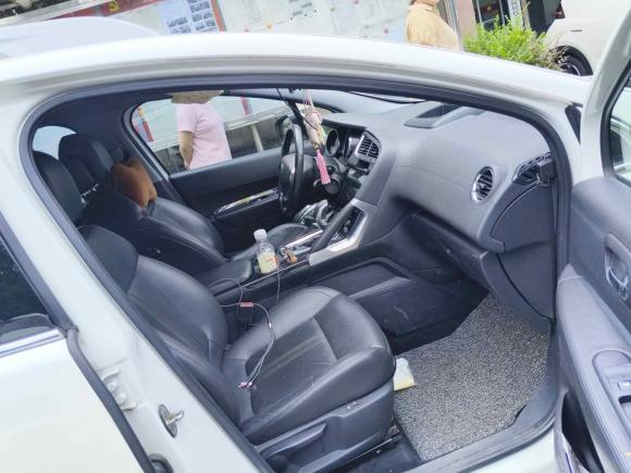 [杭州·浙A] 二手标致标致30082013款 2.0L 自动潮流版