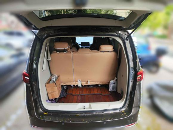 [济南·鲁A] 二手别克别克GL82023款 陆上公务舱 舒适型