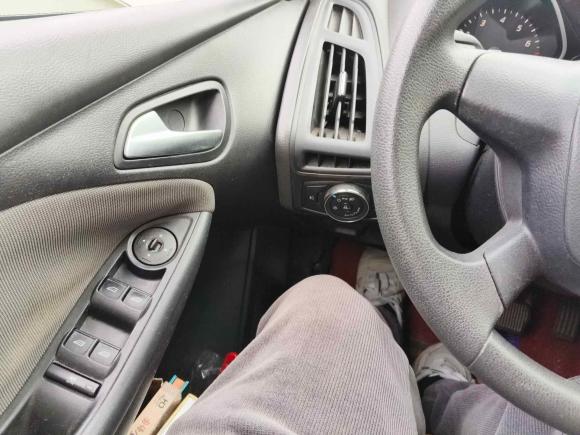 [金华·浙G] 二手福特福克斯2012款 两厢 1.6L 自动舒适型