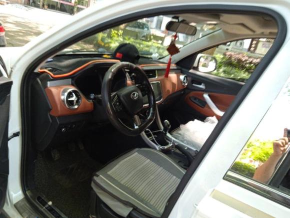 [杭州·湘M] 二手北汽幻速北汽幻速S32016款 S3L 1.5L 手动尊贵型