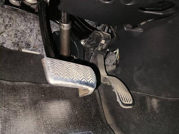 [西安·陕A] 二手丰田雷凌2021款 双擎 1.8H E-CVT豪华版