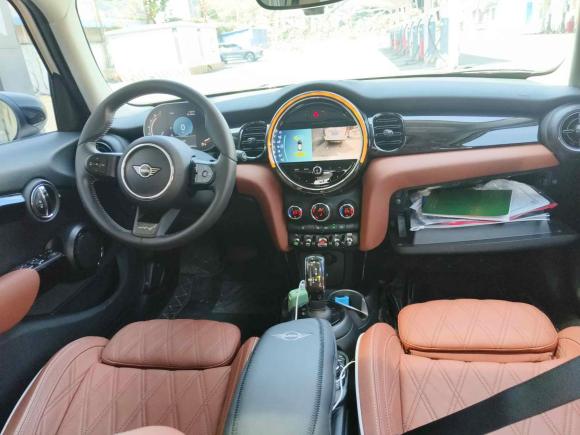 [上海·苏U] 二手MINIMINI2022款 1.5T COOPER 艺术家 五门版