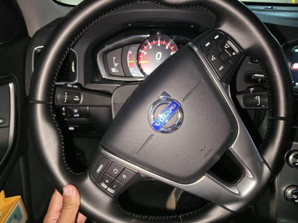 [深圳·粤B] 二手沃尔沃沃尔沃S602016款 S60L T4 智远版