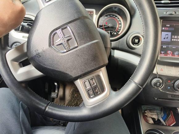 [上海·沪A] 二手道奇酷威2013款 2.4L 两驱尊尚版