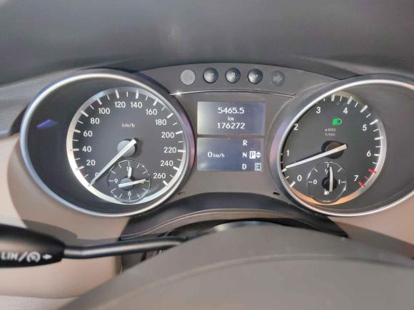 [武汉·鄂A] 二手奔驰奔驰R级2015款 R 400 4MATIC 商务型