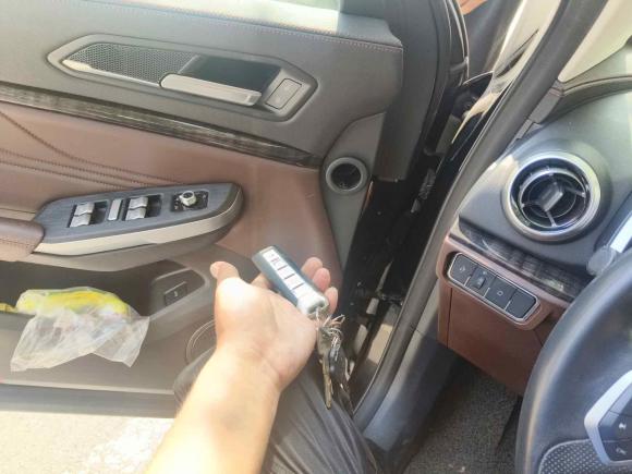 [义乌·赣E] 二手魏牌魏牌 VV52019款 升级款 2.0T 两驱超豪型 国V