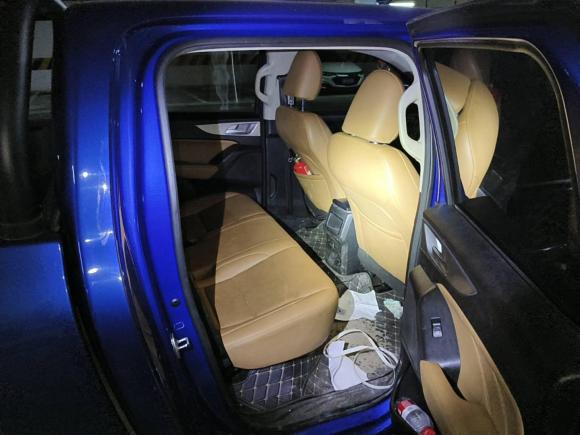 [成都·渝A] 二手长城炮2019款 2.0T商用版手动柴油四驱精英型长箱GW4D20M