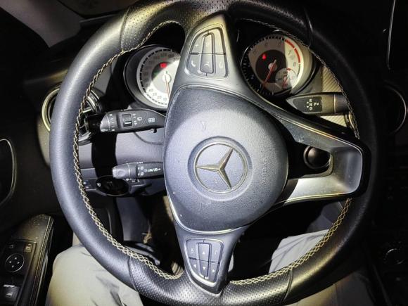 [南通·苏U] 二手奔驰奔驰GLA2016款 GLA 200 动感型