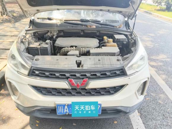 [成都·川A] 二手五菱汽车五菱宏光S32018款 1.5L 手动豪华型 国V