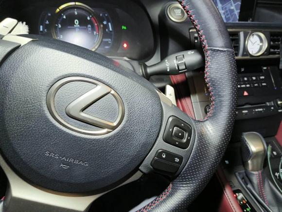 [深圳·粤B] 二手雷克萨斯雷克萨斯RC2016款 200t F SPORT版