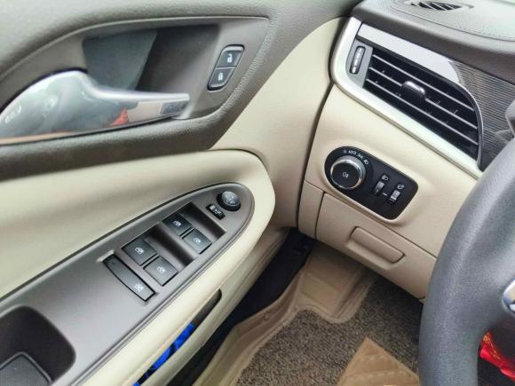 [成都·川A] 二手别克威朗2015款 三厢 15S 自动领先型