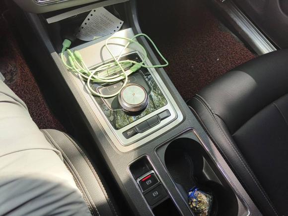 [上海·豫P] 二手荣威荣威i6新能源2017款 45T 混动互联智享版