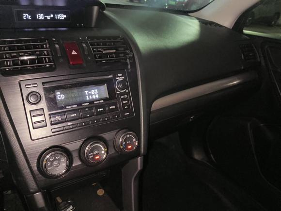 [上海·鲁C] 二手斯巴鲁森林人2013款 2.0i 自动豪华版