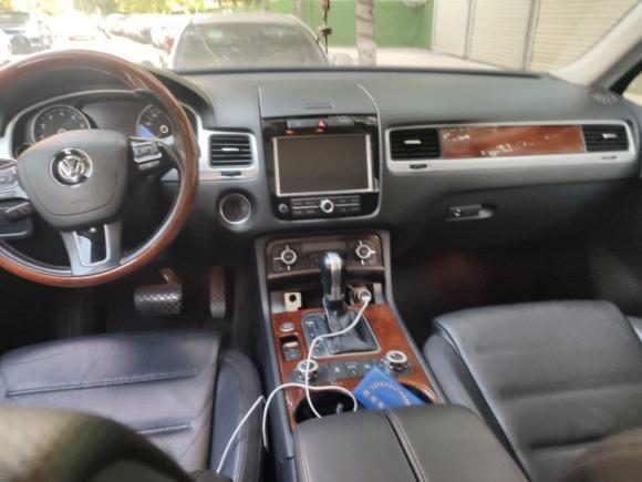 [南昌·赣A] 二手大众途锐2011款 3.0TSI 高配型