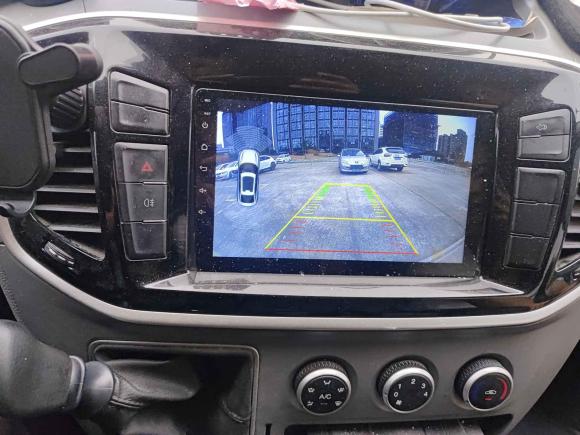 [无锡·苏B] 二手上汽大通MAXUS上汽大通MAXUS V802021款 2.0T 手动经典傲运通短轴中顶5/6座