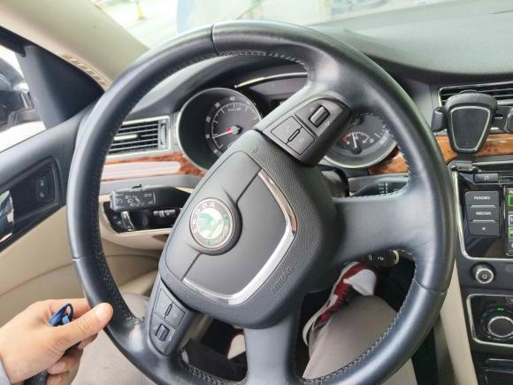 [上海·沪A] 二手斯柯达昊锐2012款 1.8TSI 自动贵雅版