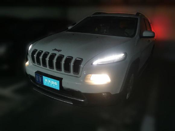 [深圳·粤V] 二手Jeep自由光2016款 2.4L 专业智能版