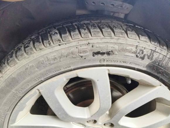 [上海·皖A] 二手路虎揽胜极光2015款 2.0T 5门耀动版