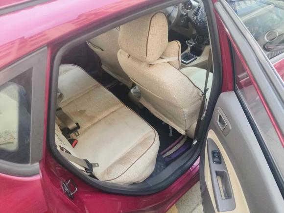 [苏州·苏U] 二手福特嘉年华2011款 两厢 1.5L 自动时尚型