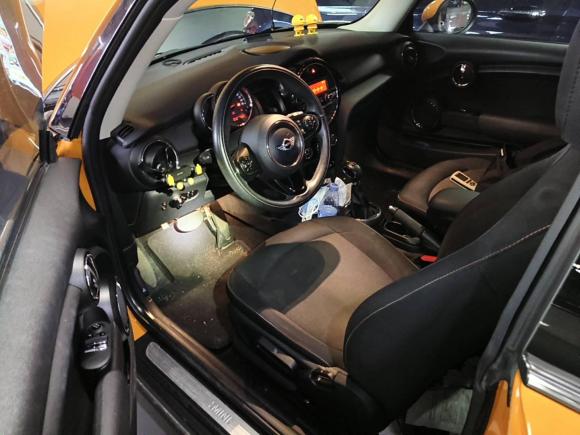 [广州·粤T] 二手MINIMINI2016款 1.2T ONE 先锋派