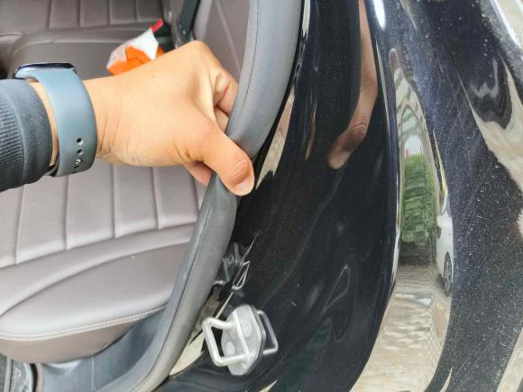 [青岛·鲁B] 二手奔驰奔驰GLC2022款 改款 GLC 260 L 4MATIC 豪华型