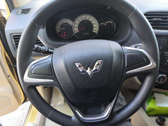 [上海·沪C] 二手五菱汽车五菱宏光2013款 1.5L S舒适型