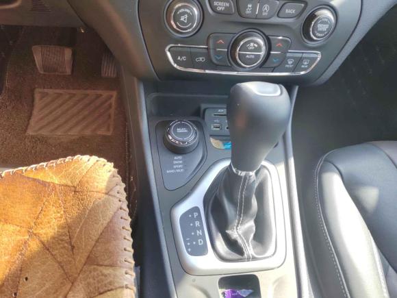 [北京·京K] 二手Jeep自由光2016款 2.4L 专业智能版