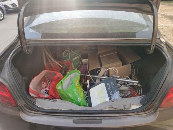 [青岛·鲁B] 二手标致标致3012014款 1.6L 手动舒适版