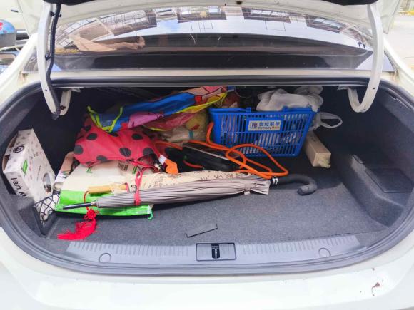 [上海·沪A] 二手荣威荣威i6新能源2017款 45T 混动互联智享版