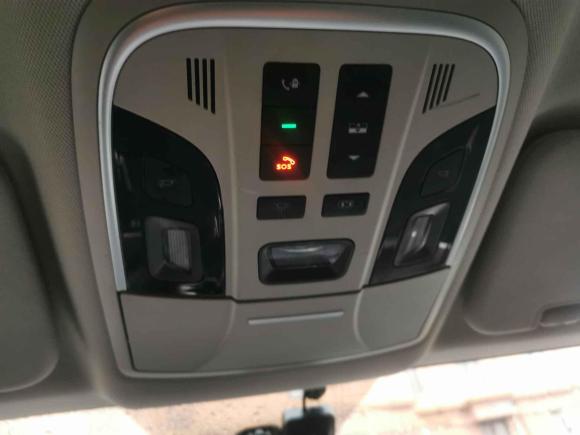 [上海·鲁F] 二手魏牌魏牌 VV52020款 1.5T 两驱颜先锋